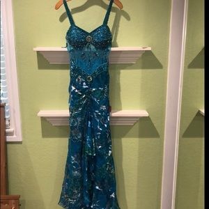 Stunning sequins blue prom pageant wedding dress